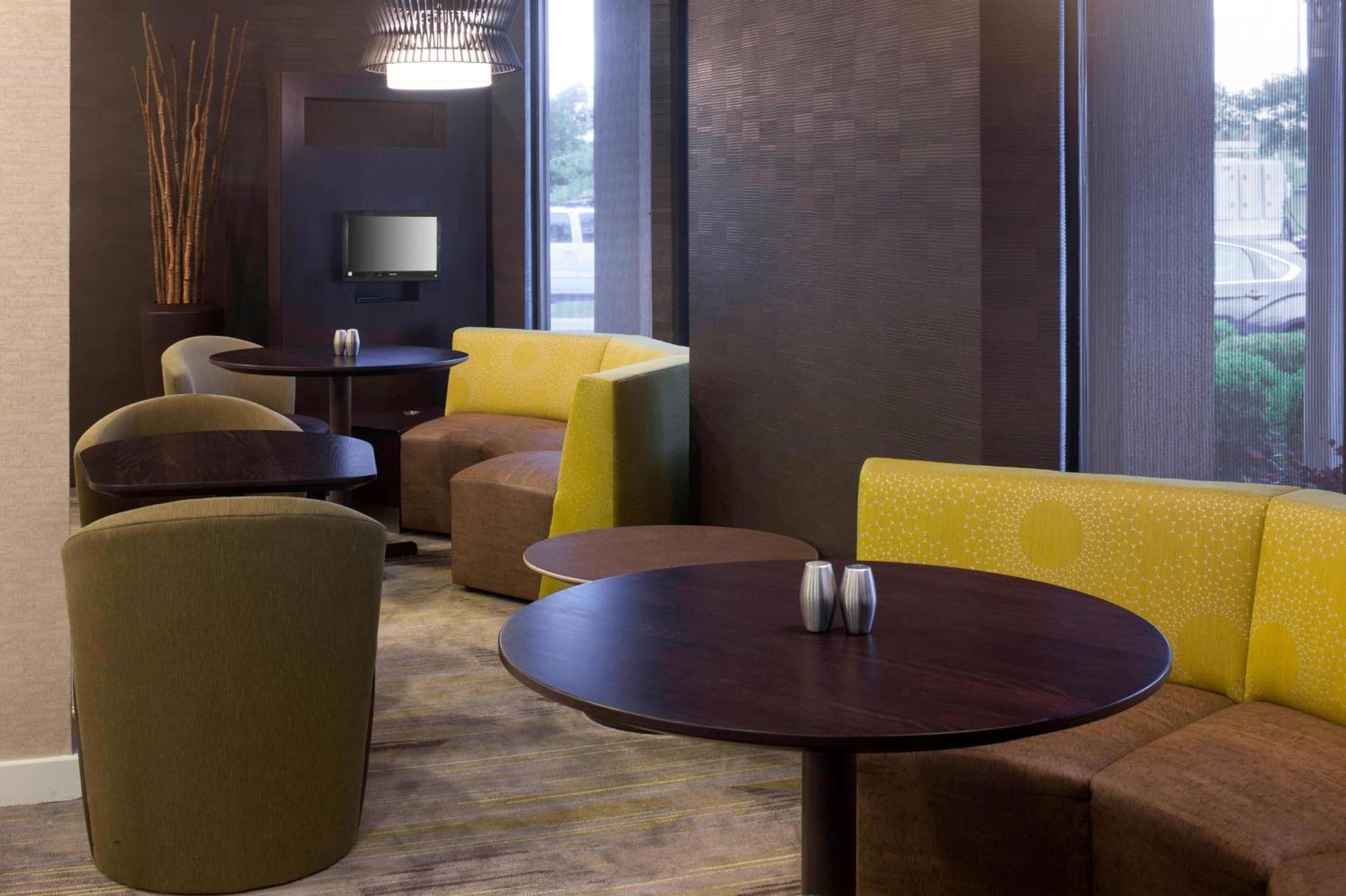 Courtyard Tuscaloosa Hotel Bagian luar foto