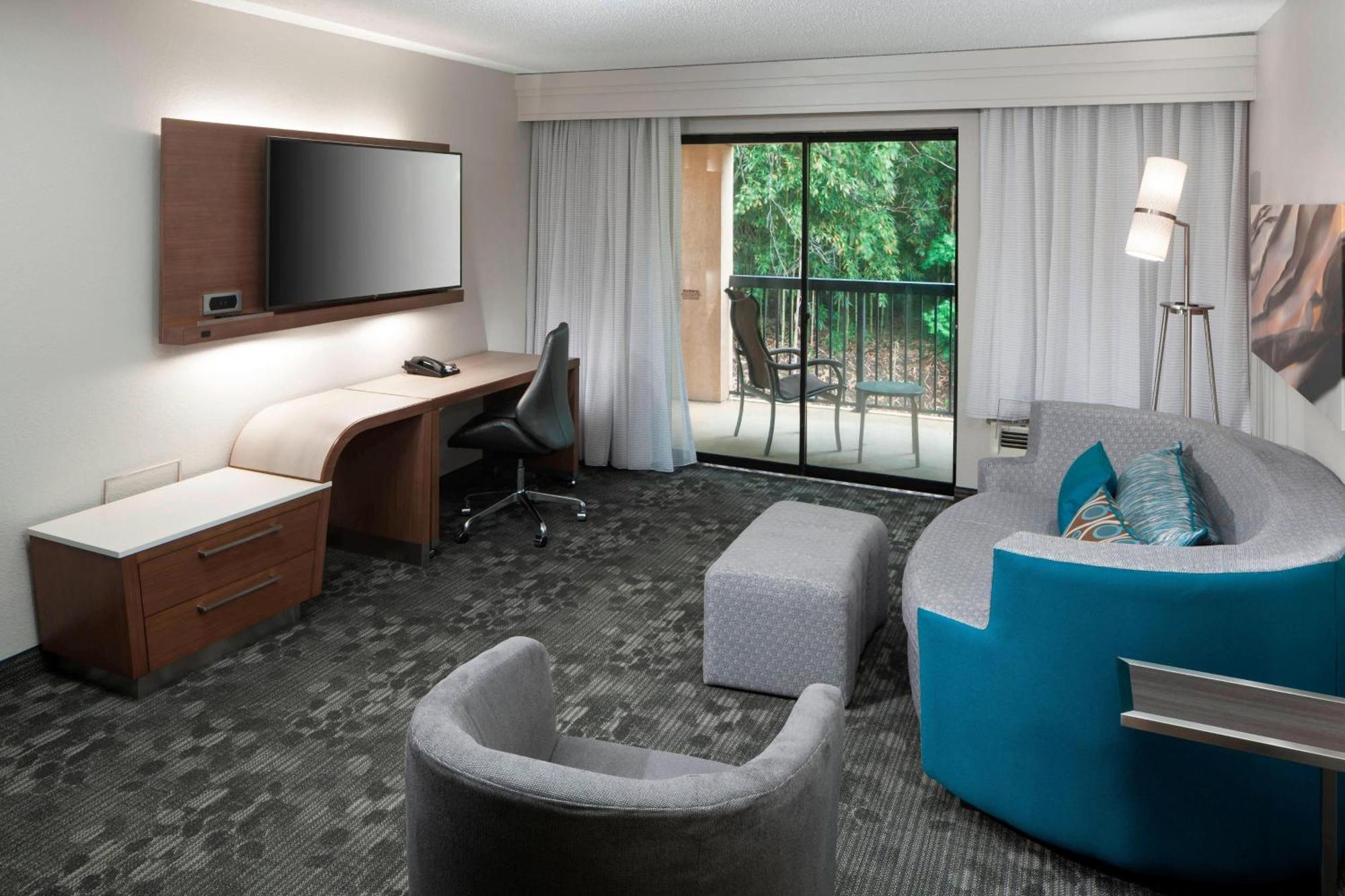Courtyard Tuscaloosa Hotel Bagian luar foto